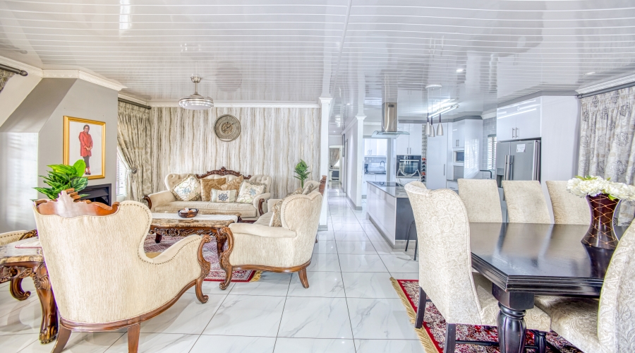 4 Bedroom Property for Sale in Beacon Bay Eastern Cape